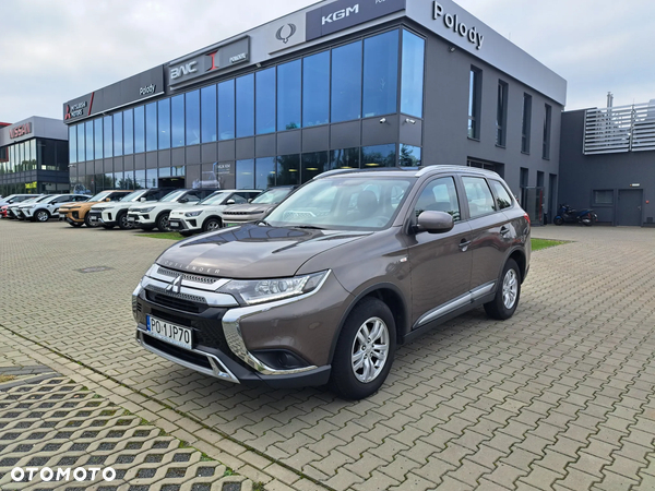 Mitsubishi Outlander 2.0 Invite + 2WD