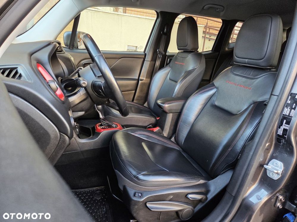 Jeep Renegade 2.0 MultiJet Trailhawk 4WD S&S - 31