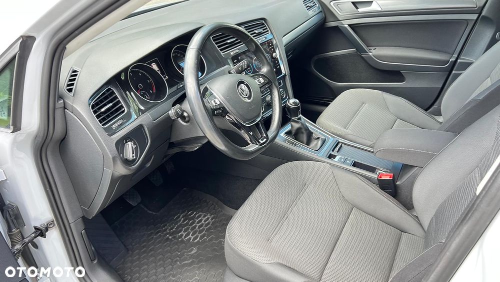 Volkswagen Golf 1.6 TDI BMT Comfortline - 17