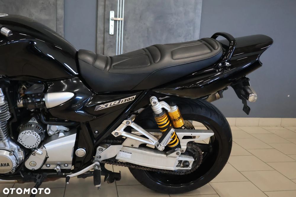 Yamaha XJR - 19