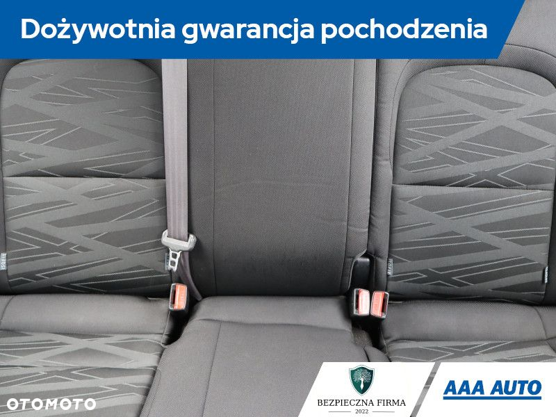 Kia Ceed - 11