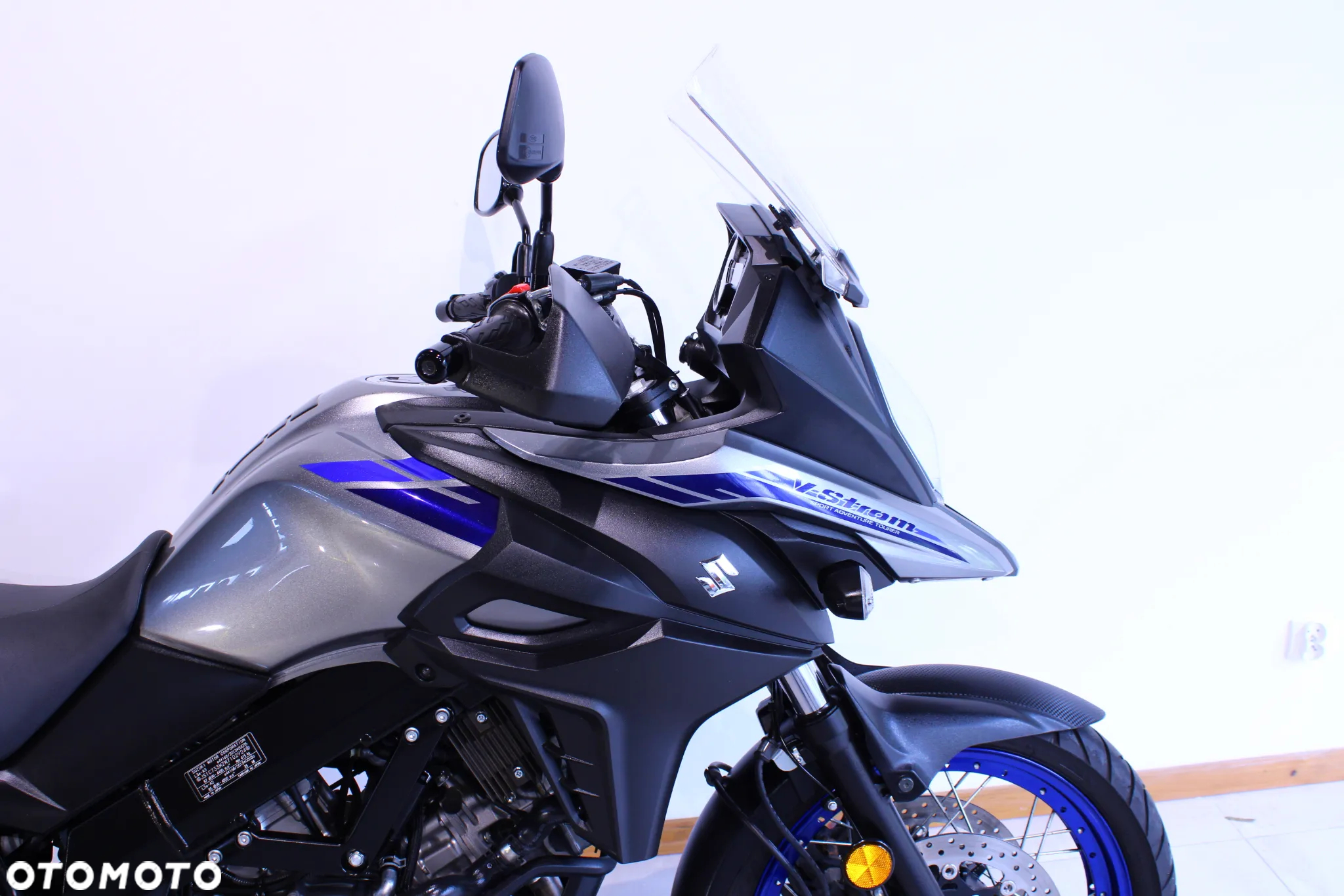 Suzuki DL - 12