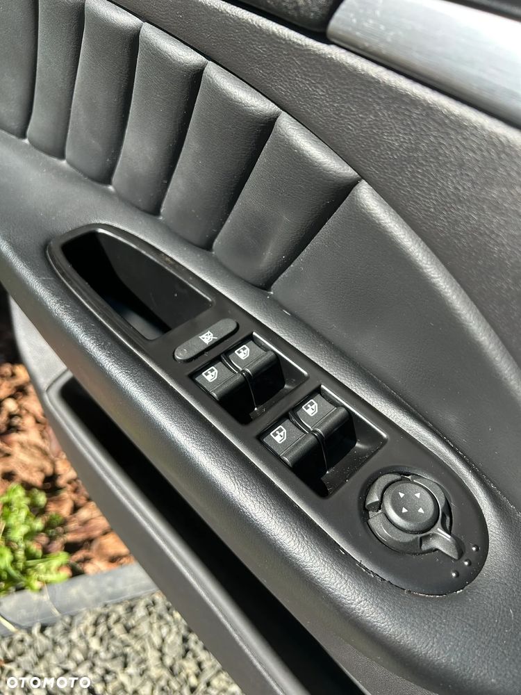 Alfa Romeo 159 1750TBi Distinctive - 30