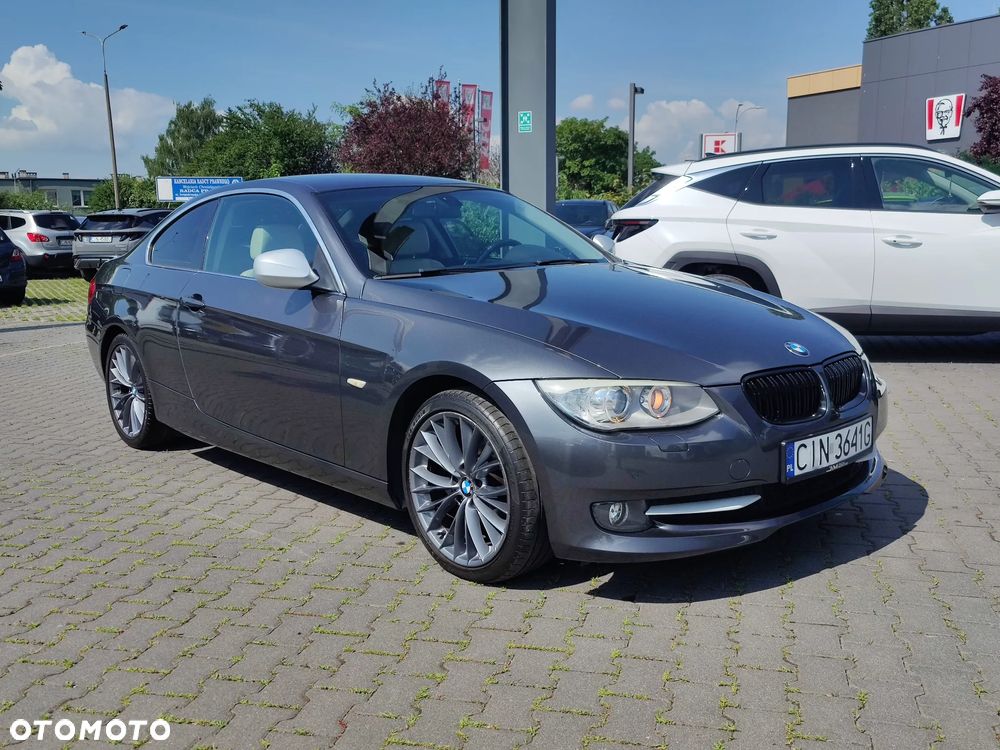 BMW Seria 3 318i Edition Exclusive - 11