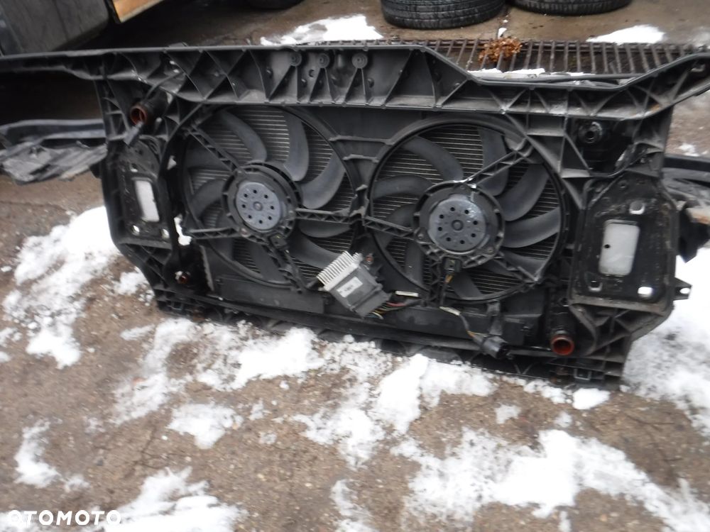 Audi A4 B8  A5 8T pas wzmocnienie przod 2.7 3.0 TDI kpl chlodnice automat - 6