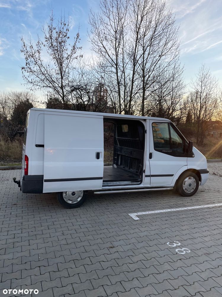 Ford Transit - 12