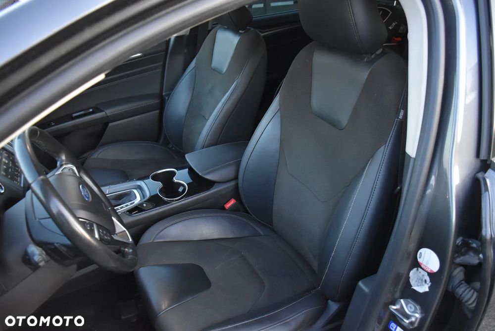 Ford Mondeo 2.0 TDCi Bi-Turbo Titanium PowerShift - 23