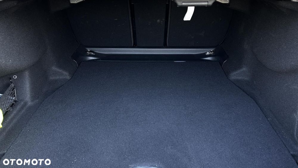 Mercedes-Benz Klasa E - 28