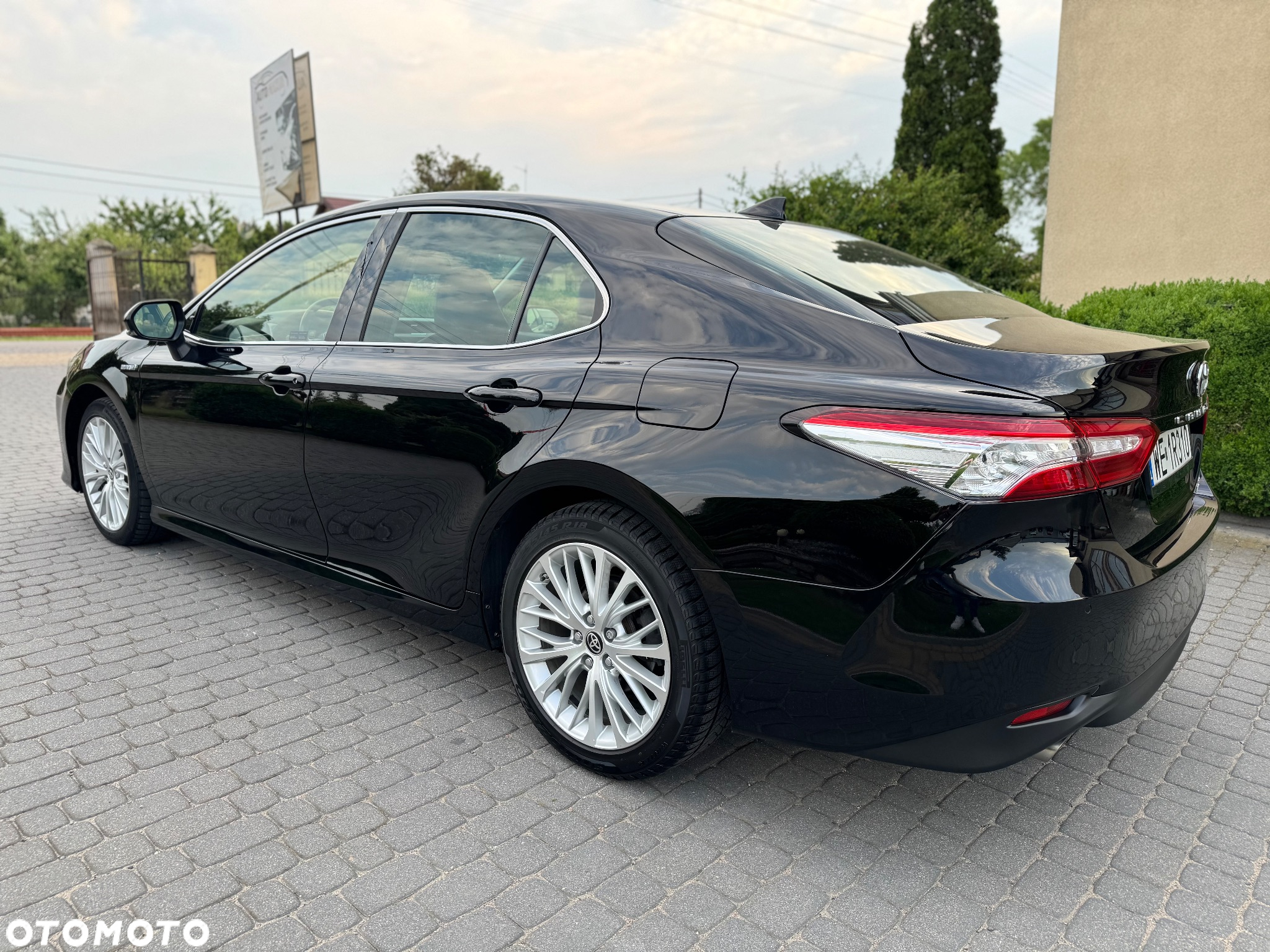 Toyota Camry 2.5 Hybrid Executive CVT - 9