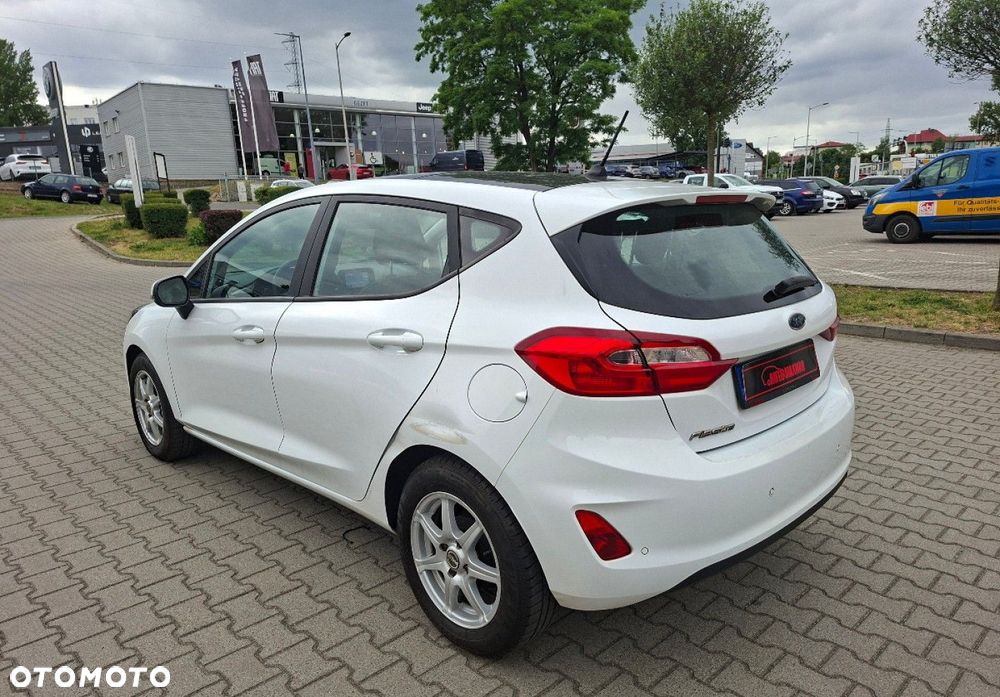 Ford Fiesta - 10