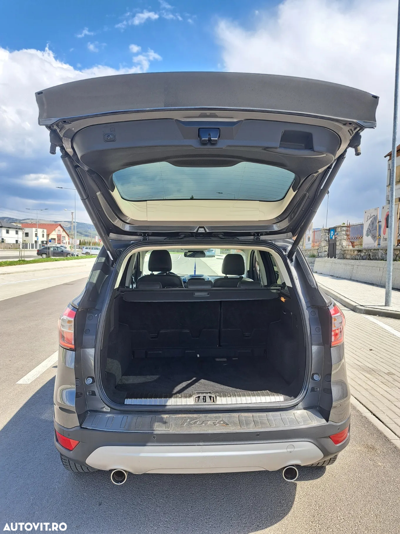 Ford Kuga 2.0 TDCi 4x4 Aut. Titanium - 5