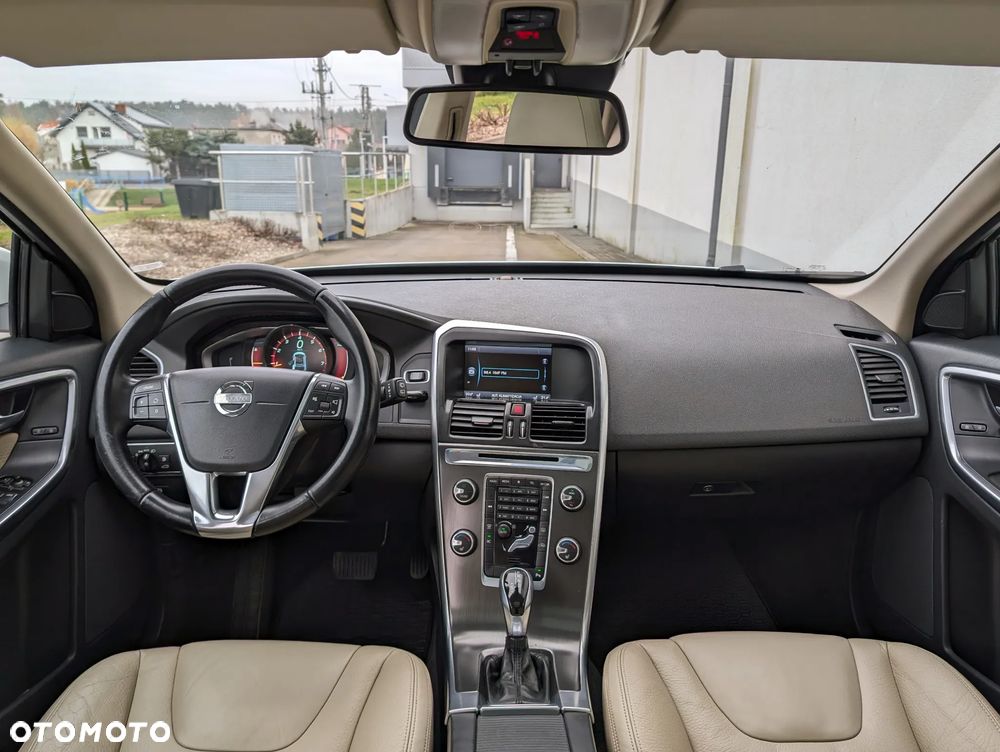 Volvo XC 60 T5 AWD Geartronic Momentum - 5