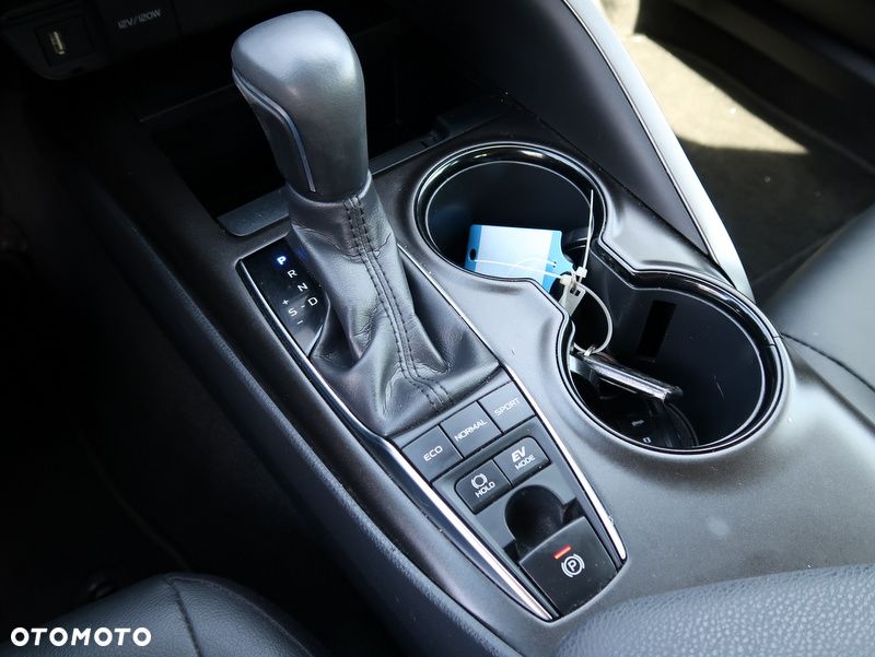 Toyota Camry 2.5 Hybrid Prestige CVT - 21