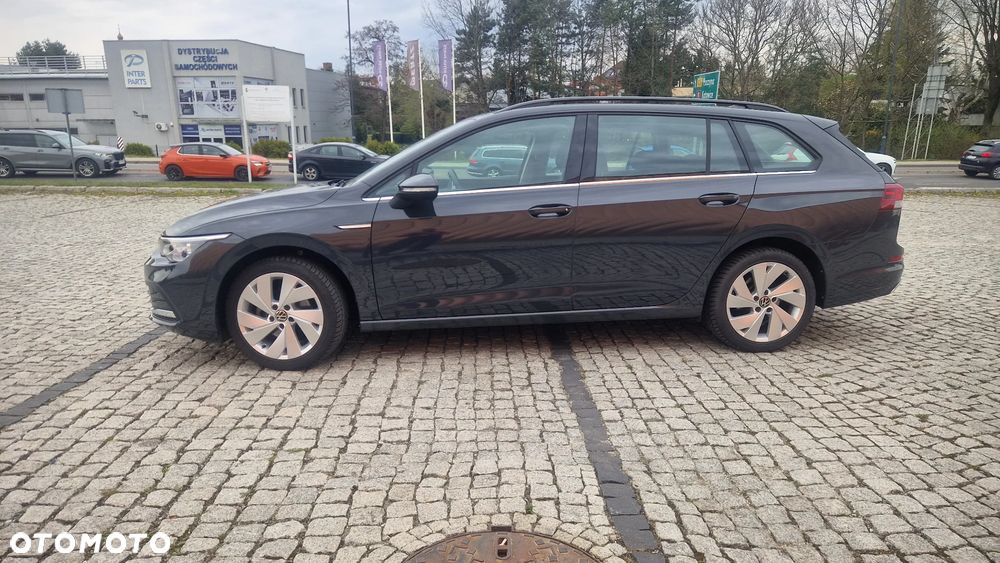 Volkswagen Golf 1.5 eTSI Style DSG - 8