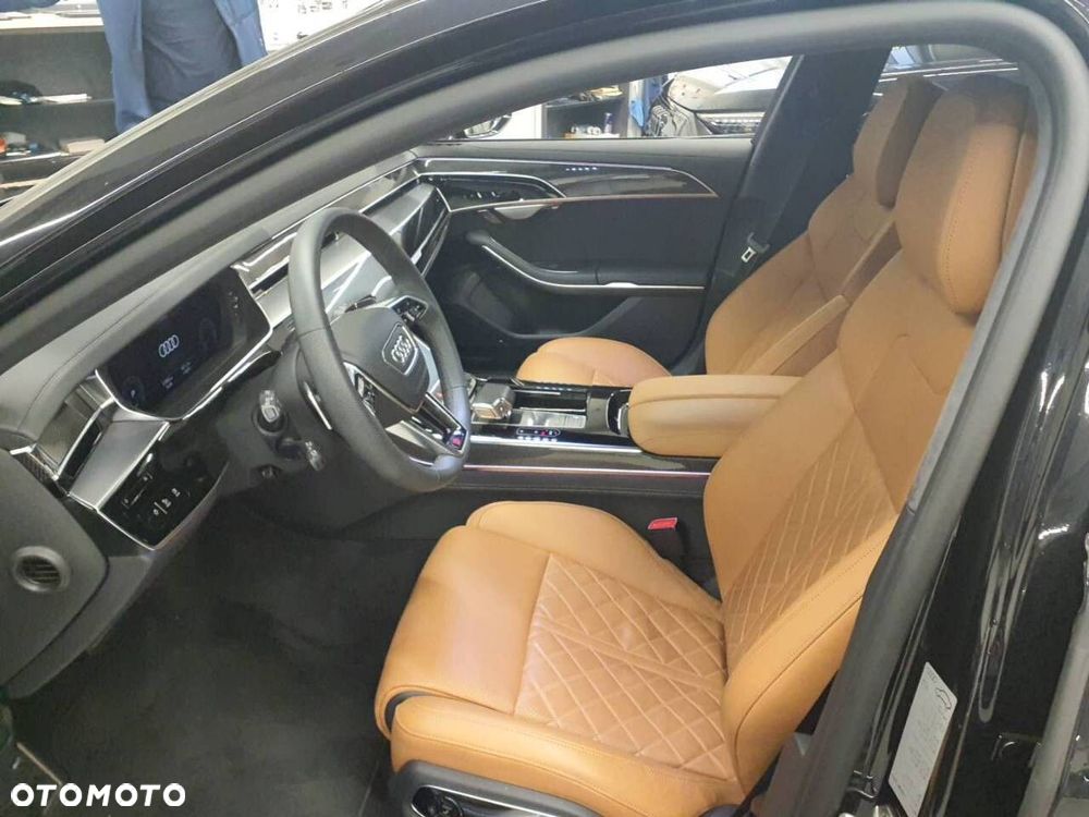 Audi A8 - 14