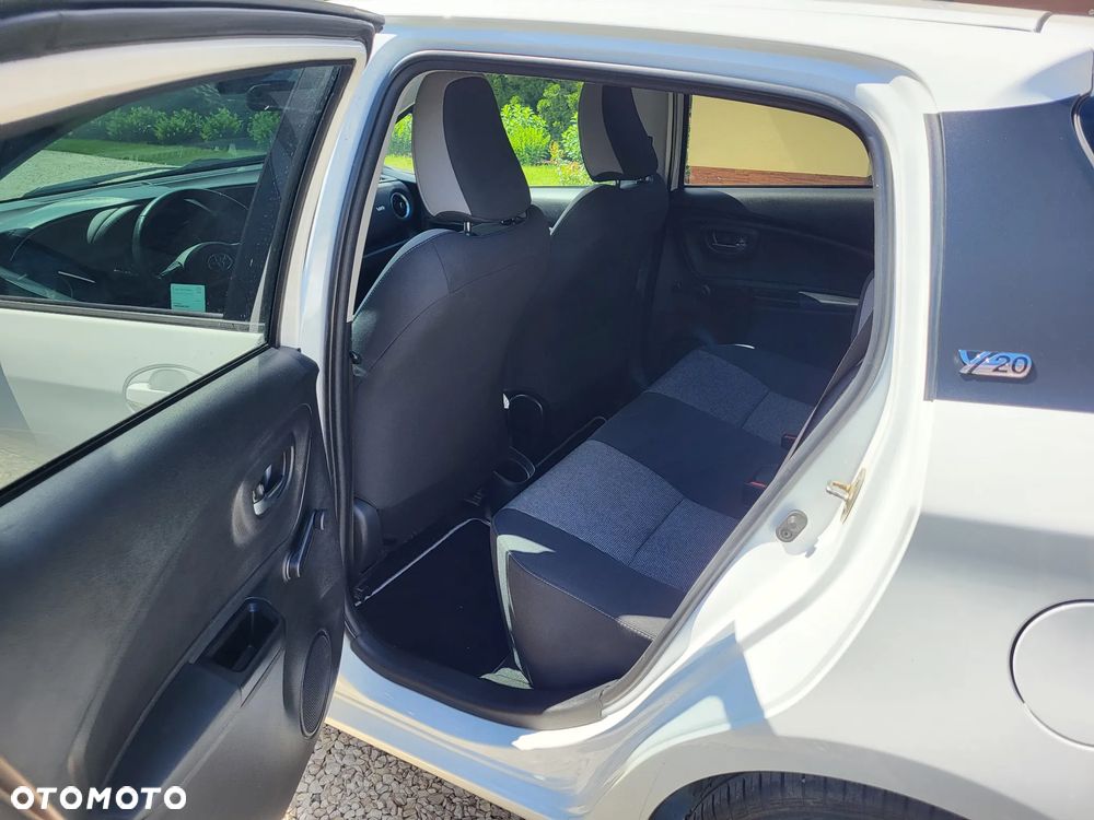 Toyota Yaris 1.5 Premium - 17