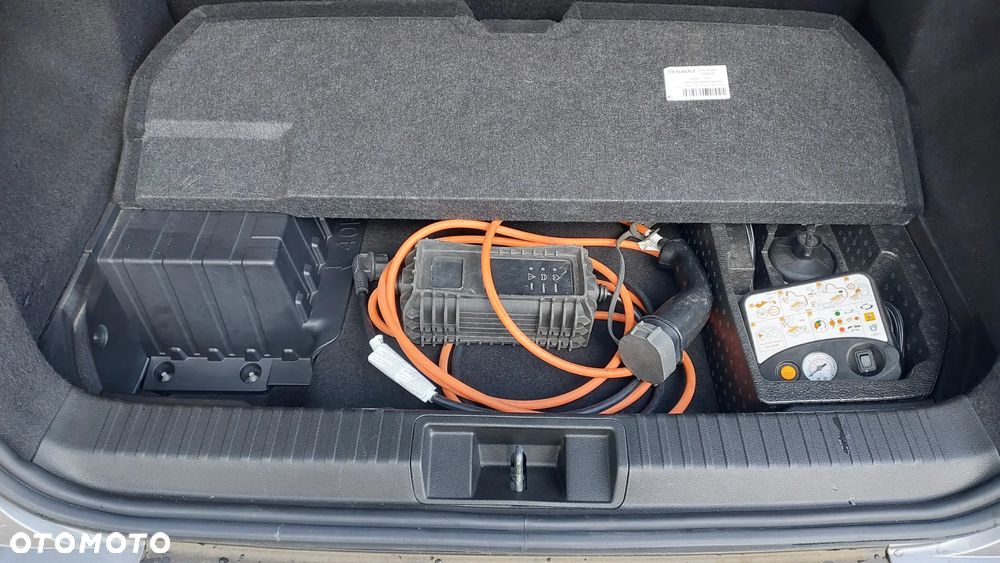 Renault Captur E-TECH 160 BUSINESS EDITION - 17