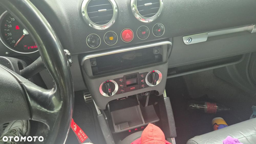 Audi TT Coupé 1.8T - 11