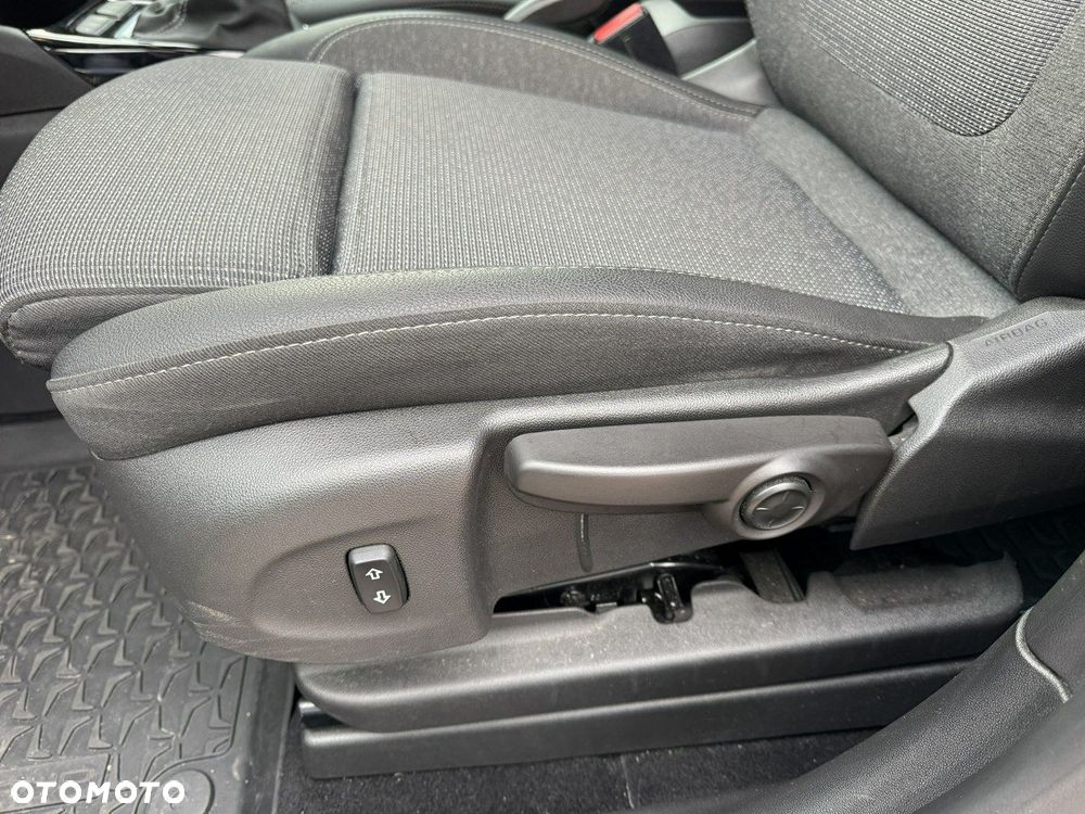 Opel Crossland 1.2 T Elegance - 24