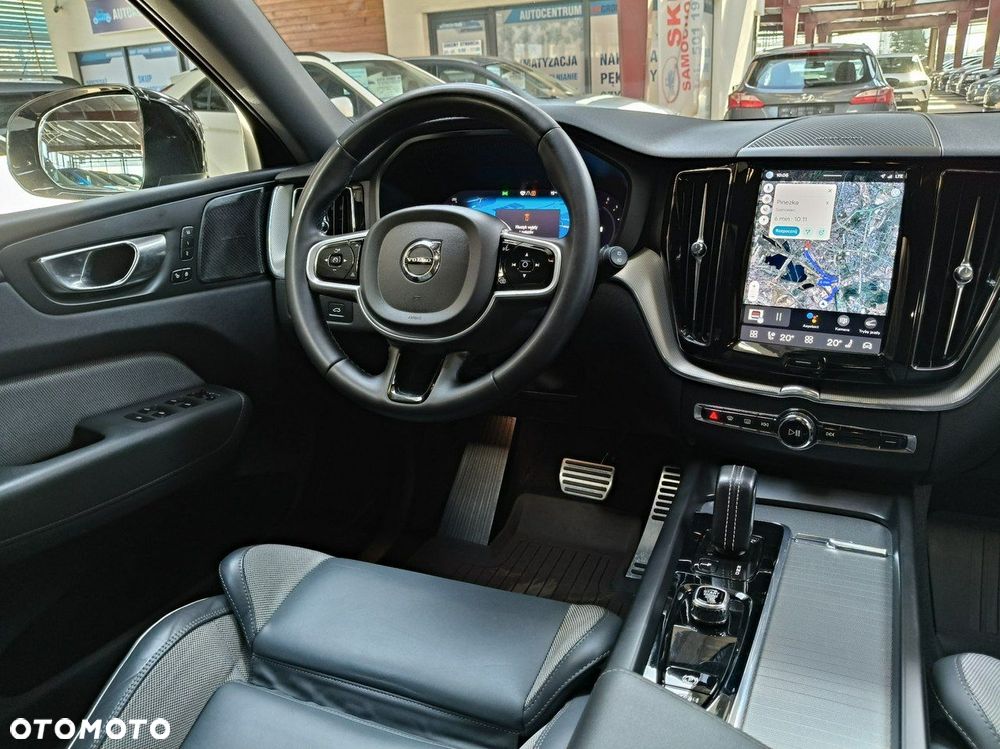 Volvo XC 60 B4 D AWD R-Design - 17