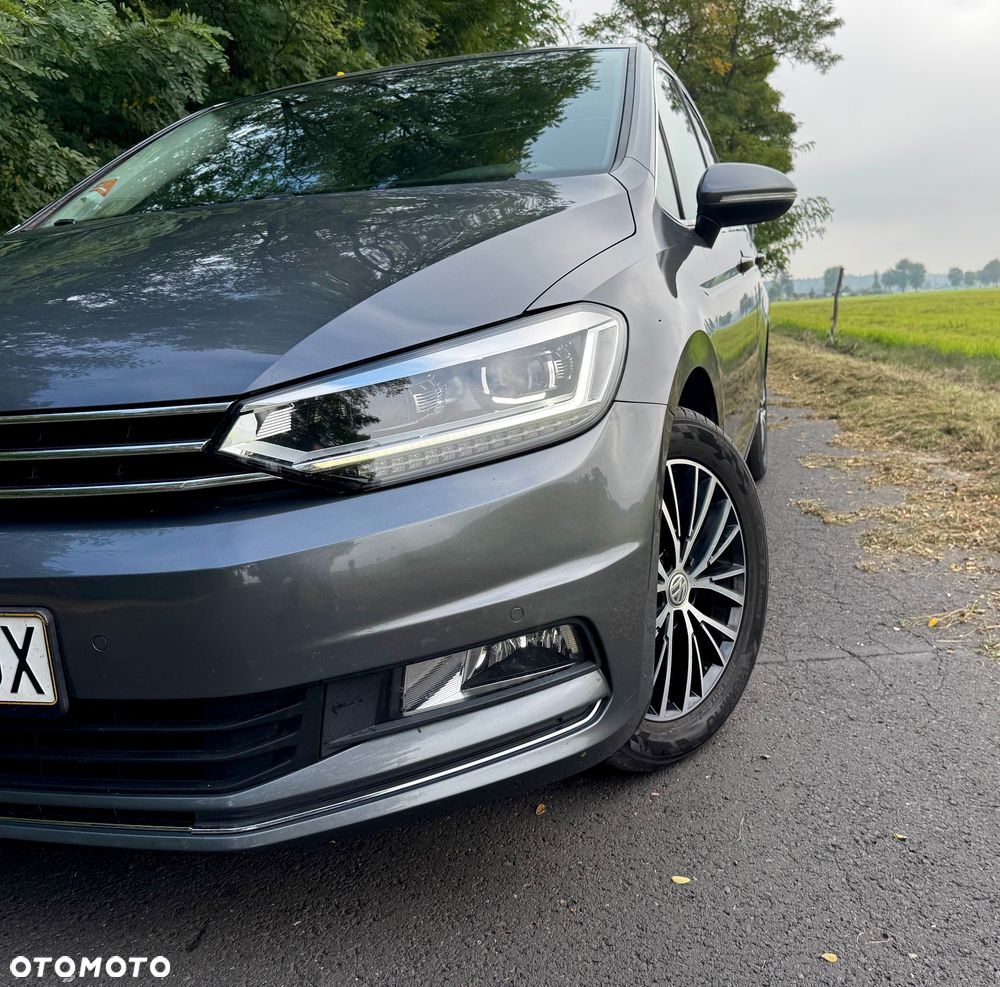 Volkswagen Touran - 5