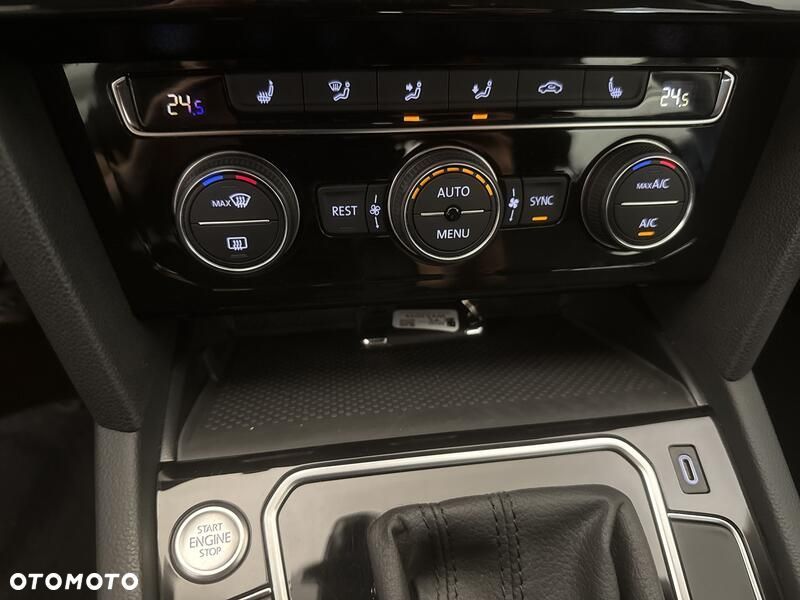 Volkswagen Passat 1.5 TSI EVO Business DSG - 17