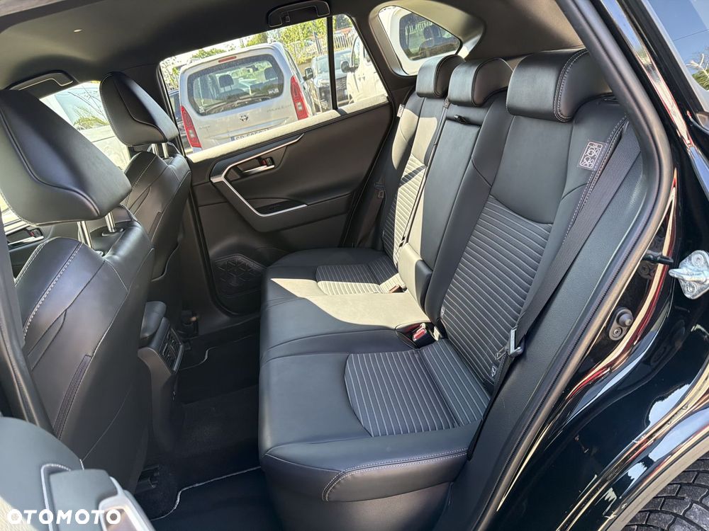 Toyota RAV4 - 10