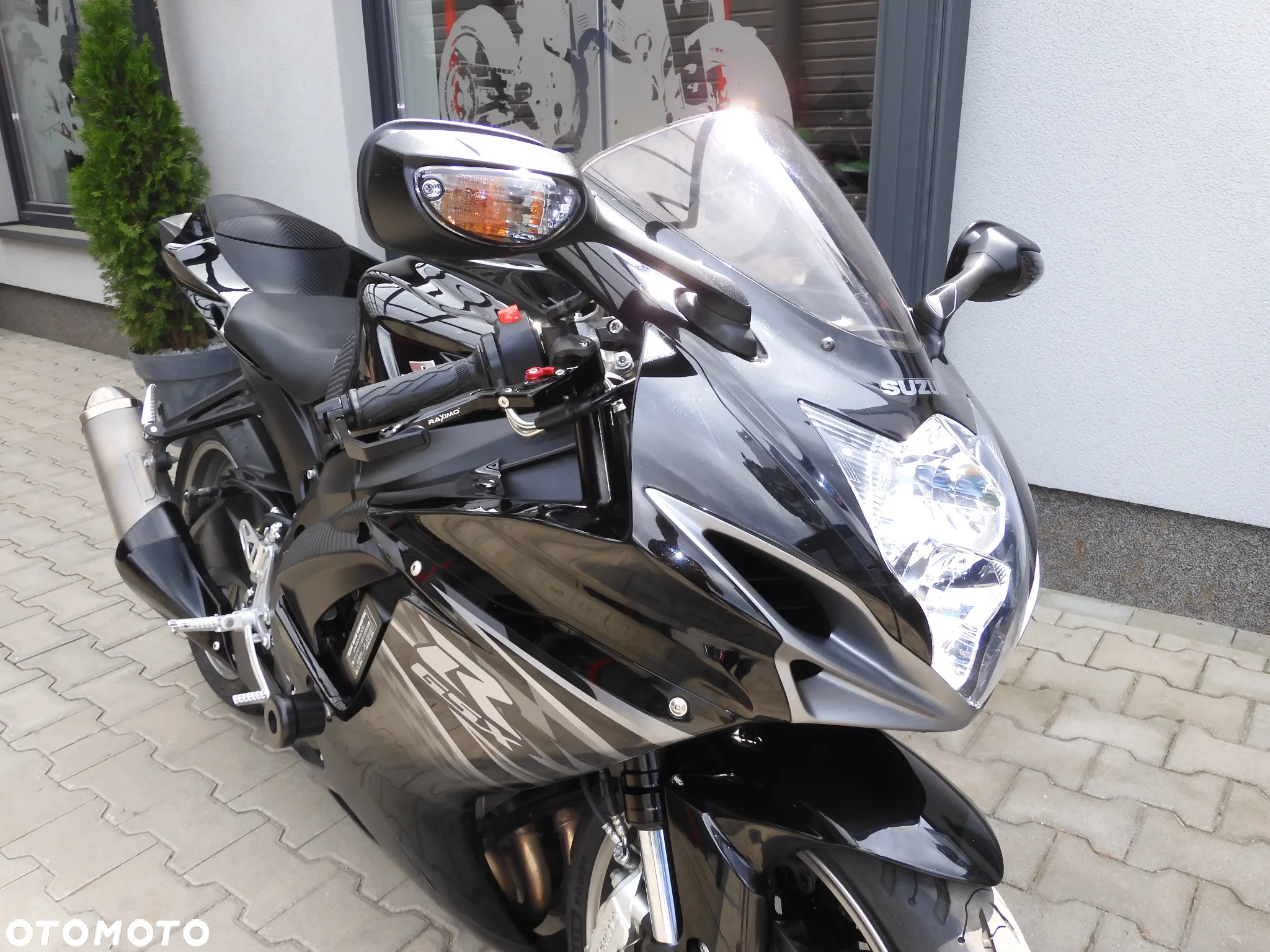 Suzuki GSX-R - 3