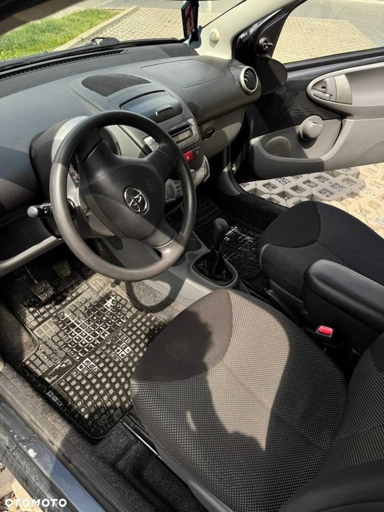 Toyota Aygo - 14