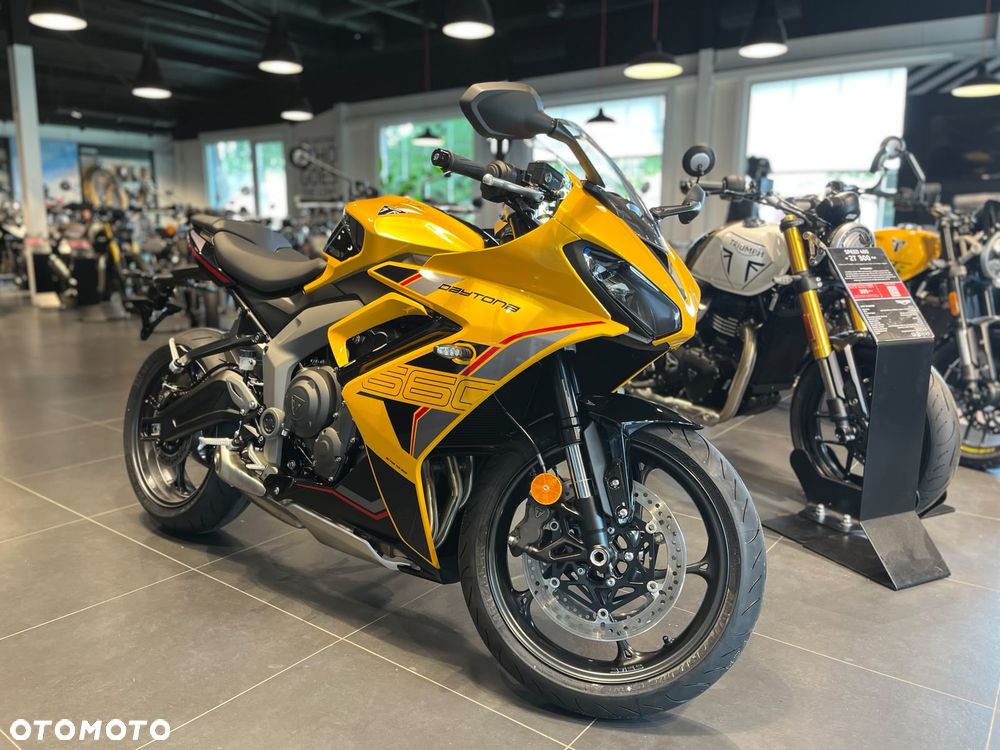 Triumph Daytona - 6