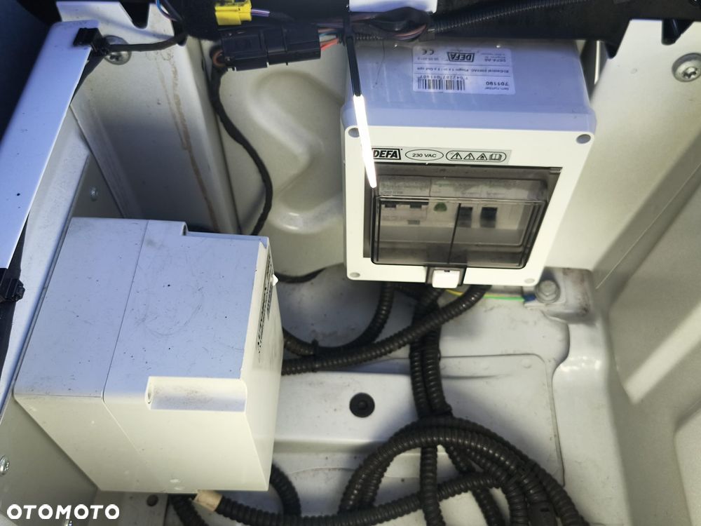 Volkswagen CRAFTER 35 - 23