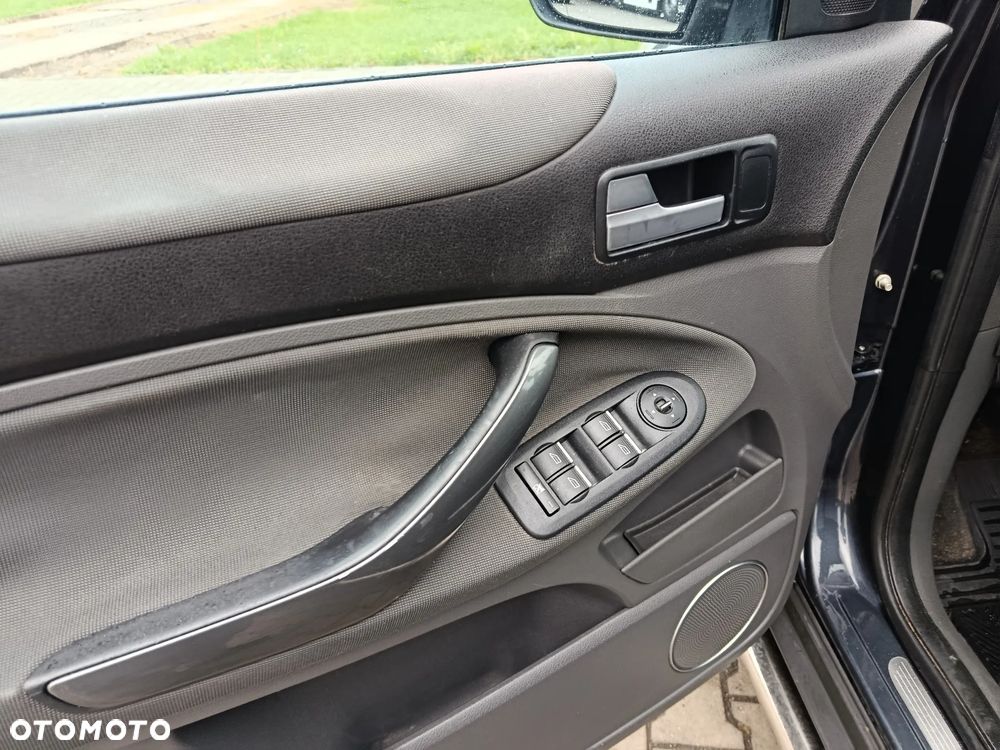 Ford Kuga 2.0 TDCi Titanium FWD - 9