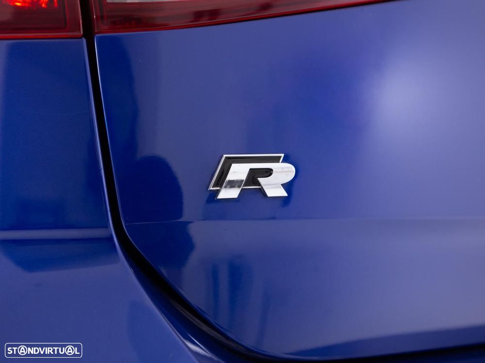 Volkswagen Golf 2.0 TSI R DSG — fotografia 12