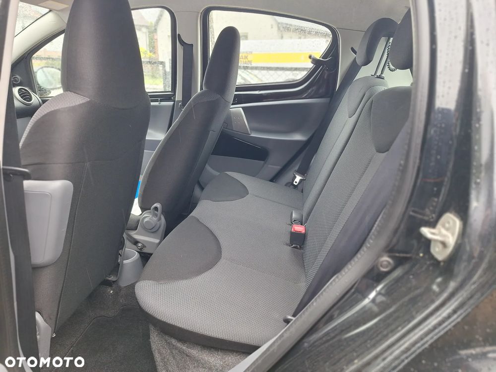 Toyota Aygo - 10