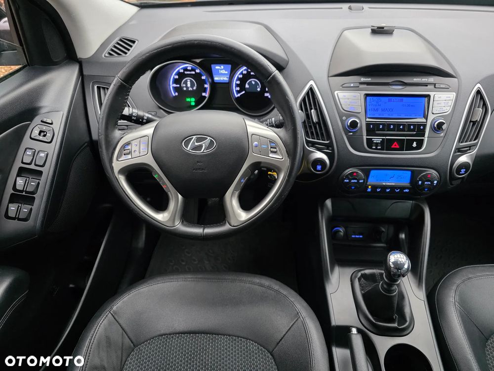 Hyundai ix35 blue 1.6 2WD Finale Gold - 36