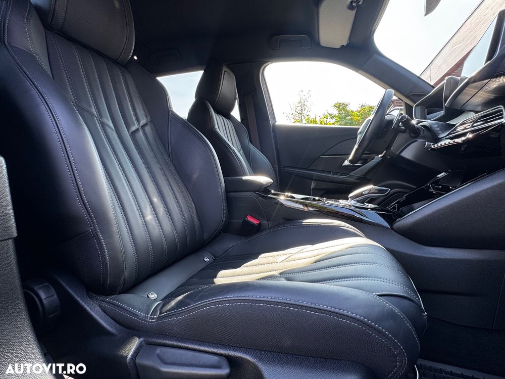 Peugeot 2008 1.2 PureTech EAT8 STT GT - 21