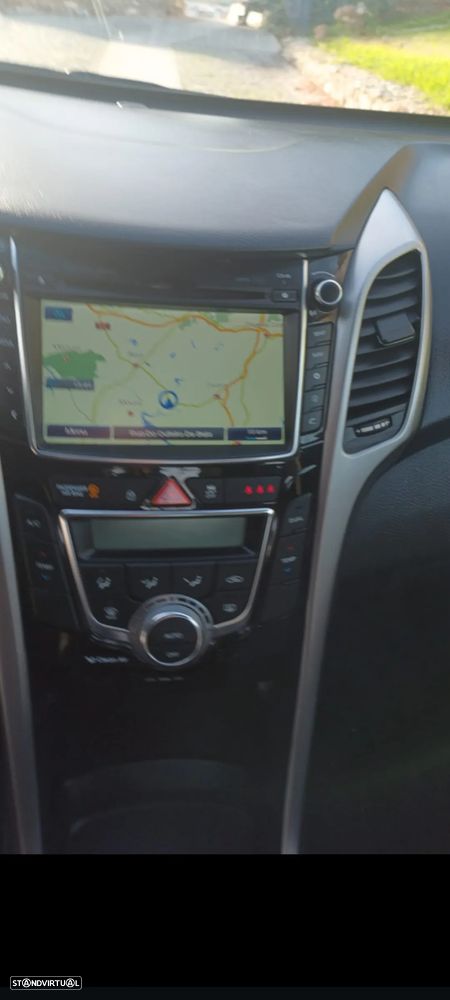 Hyundai i30 CW - 13