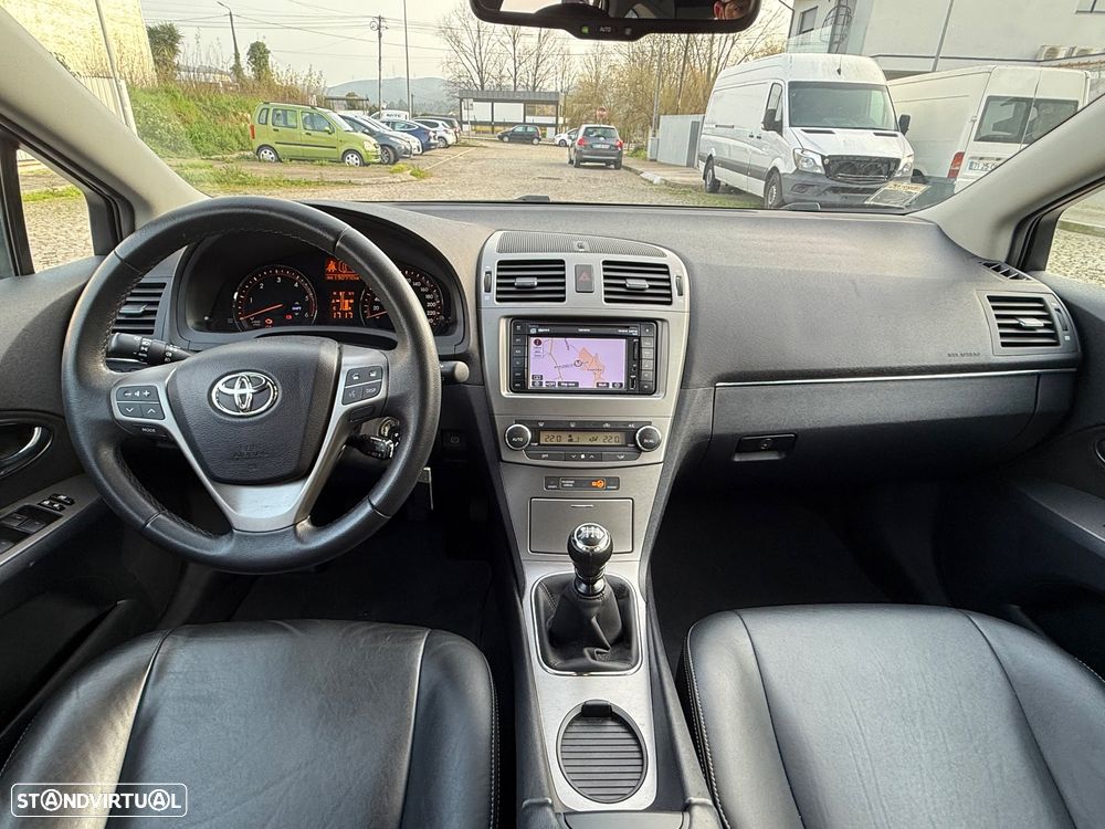 Toyota Avensis SW 2.2 D-4D Ex.+Pele+GPS - 11