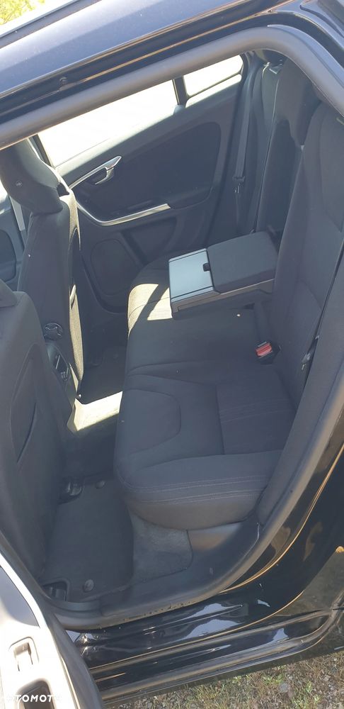 Volvo V60 D2 - 10