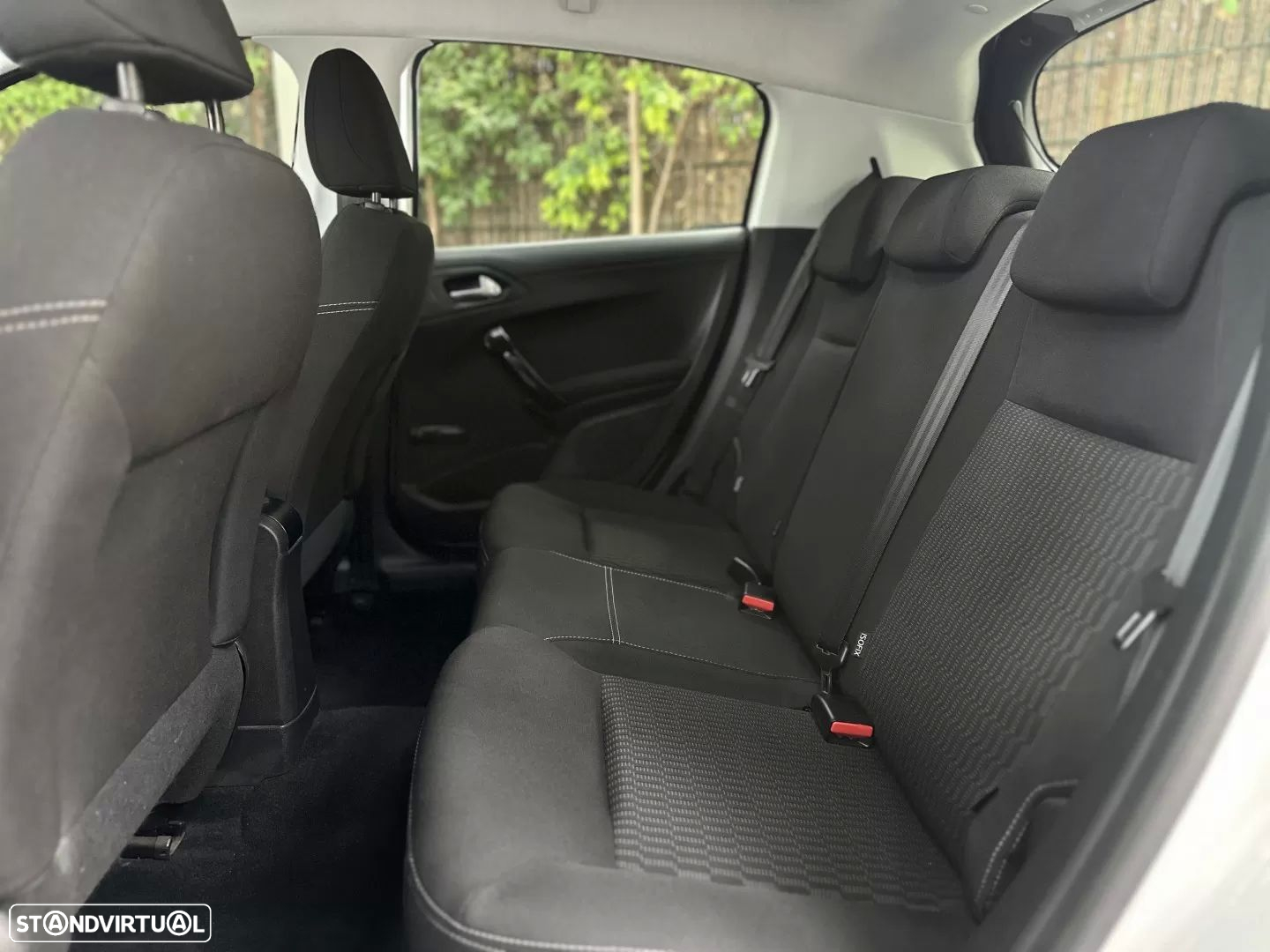 Peugeot 208 1.2 PureTech Active - 13