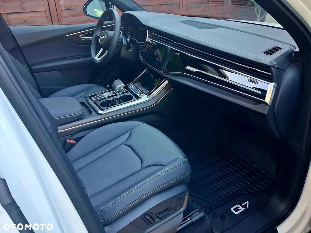Audi Q7 55 TFSI mHEV Quattro S Line Tiptr - 16