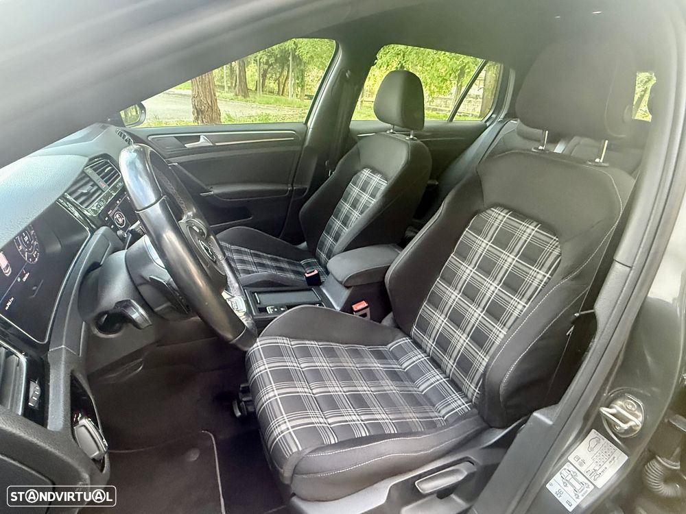 VW Golf 2.0 TDI GTD DSG - 19