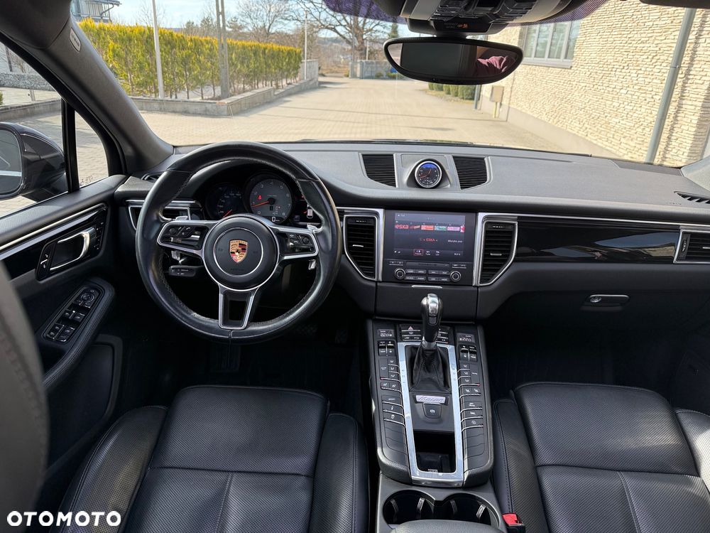 Porsche Macan S - 26