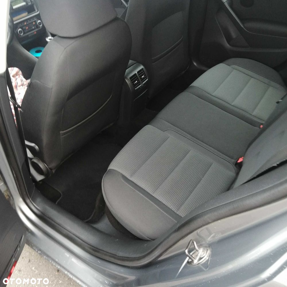 Volkswagen Golf - 8