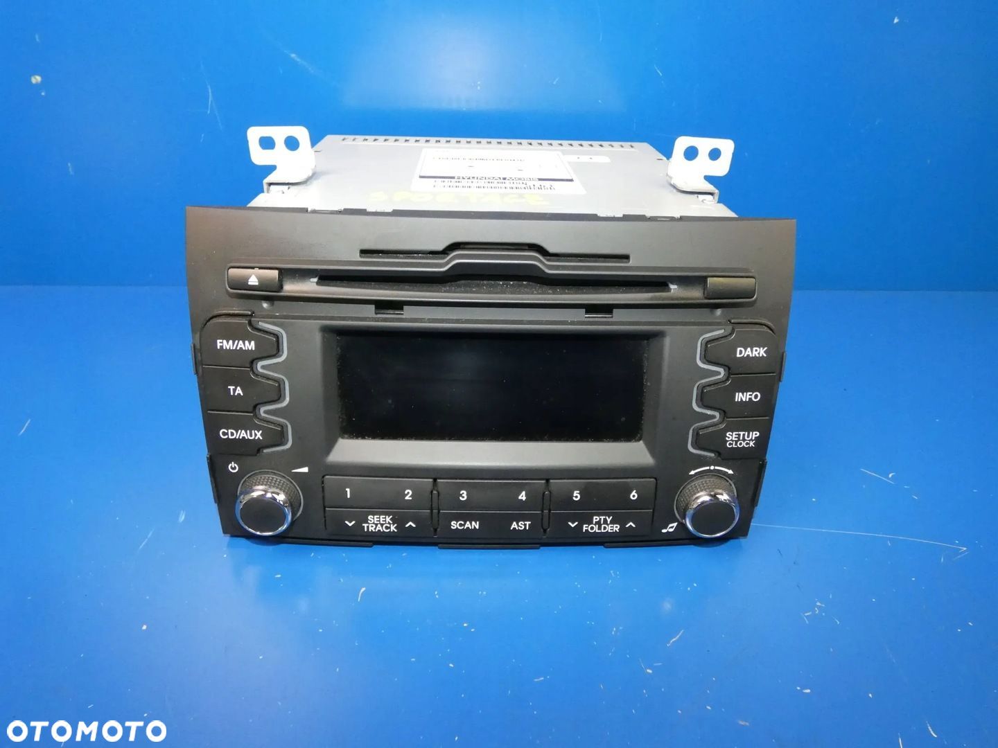 KIA SPORTAGE III RADIO FABRYCZNE CD - 1