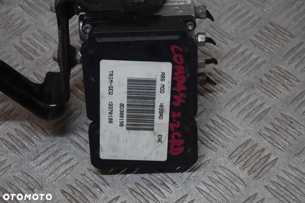 JEEP COMPASS I LIFT 2.2 CRD POMPA ABS P04877039AD - 6