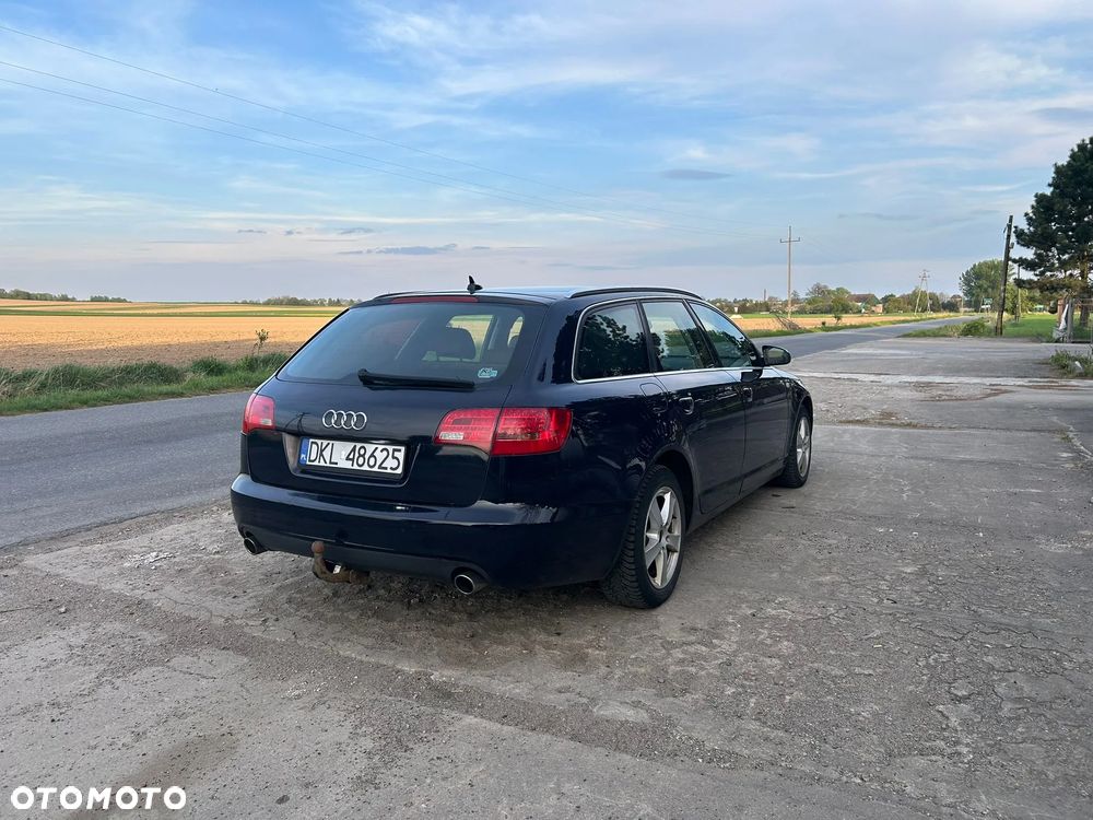 Audi A6 Avant 2.4 - 5