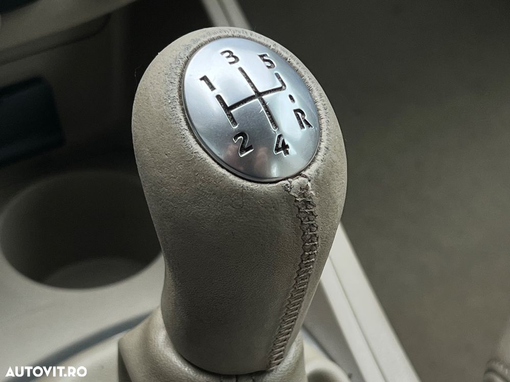 Renault Fluence 1.6 Dynamique - 25