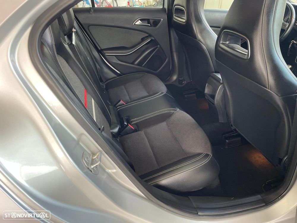 Mercedes-Benz A 180 (BlueEFFICIENCY) Urban - 20