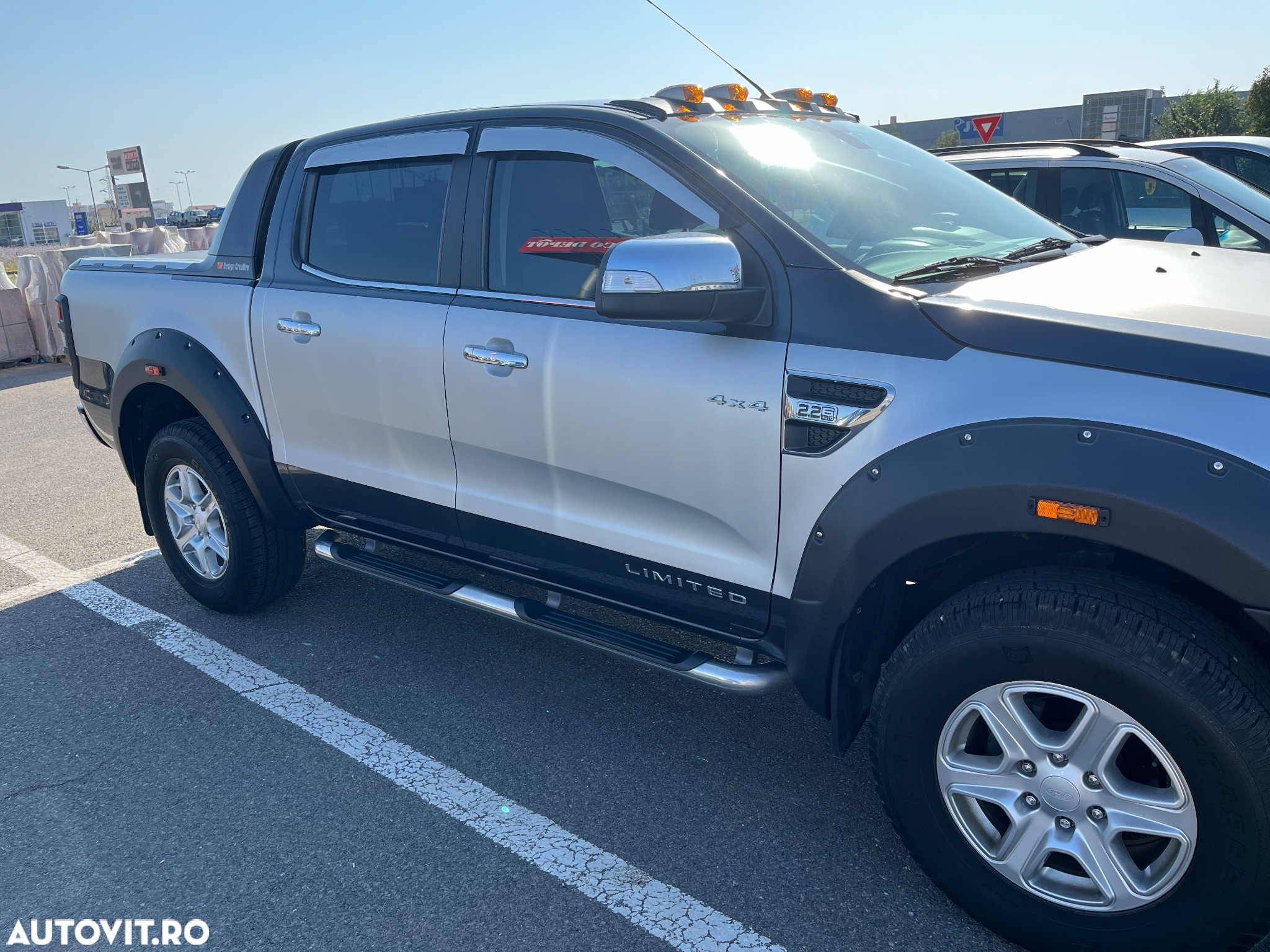 Ford Ranger Pick-Up 4x4 Cabina Dubla LIMITED Aut. - 12